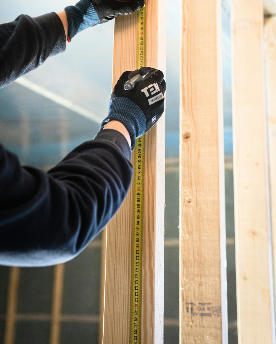 Visite technique sur un chantier avant travaux