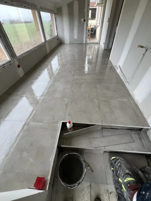 Carrelage intérieur et extérieur à Toulouse : chantier réalisé par Bâti HALLI
